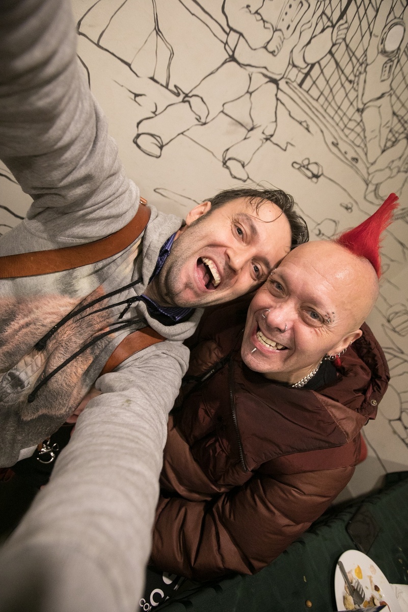 Селфи с Уотти Бьюкэном, солистом The Exploited.  Санкт-Петербург. 3 марта 2019 г. Клуб "Космонавт".