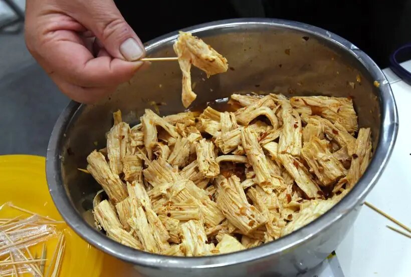  Знакомая многим корейская или соевая спаржа к растению аспарагус отношения не имеет   © РИА Новости. Виталий Аньков