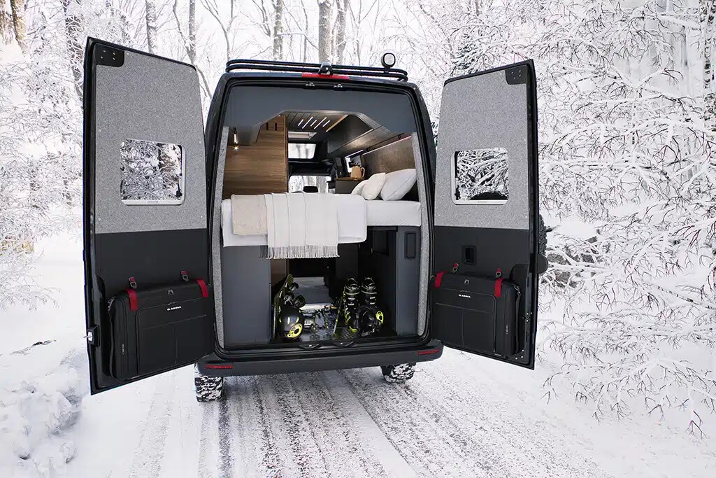 SUPERTWIN 4x4 600 SPB mit Querbett im Heck