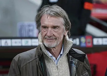    Британский миллиардер констатировал, что мигранты колонизировали Британию. Стармер оскорбился