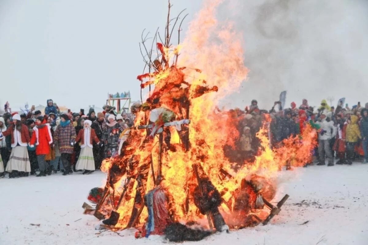    Юрист напомнил об ответственности за сжигание чучела на Масленицу