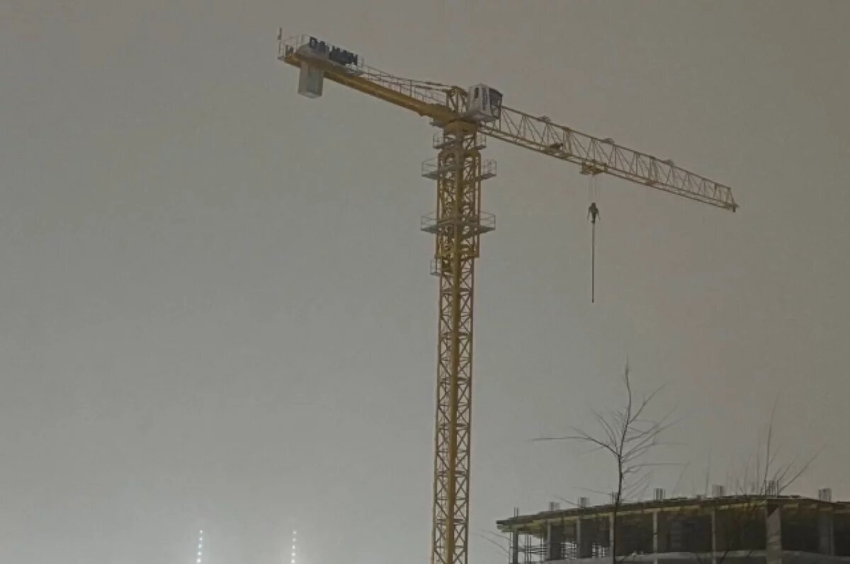    На стройке элитного ЖК в Петербурге нашли нелегальных мигрантов