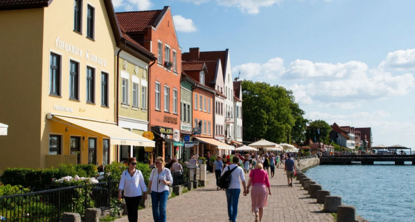    Картинка создана нейросетью Алиса AI