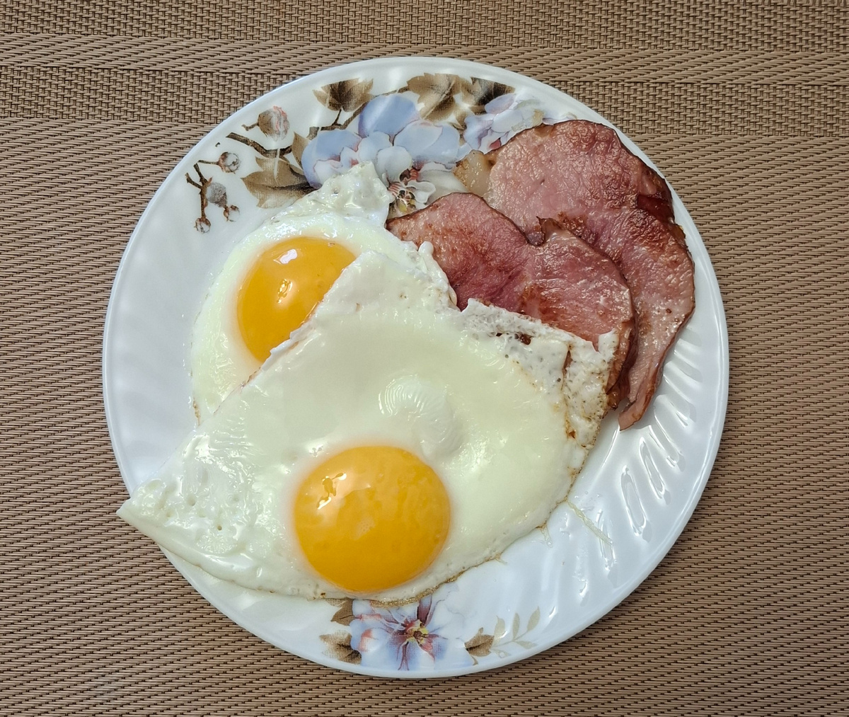 Яичница с беконом