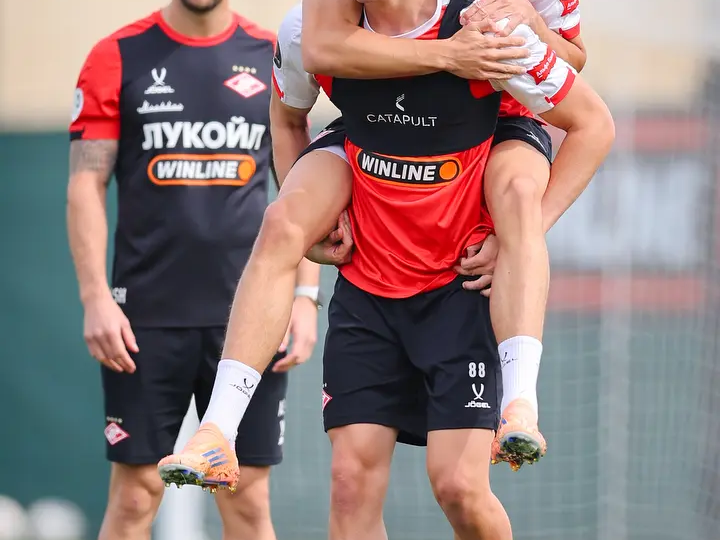 "Чайка" близка к аренде защитника "Спартака" Егора Гузиева