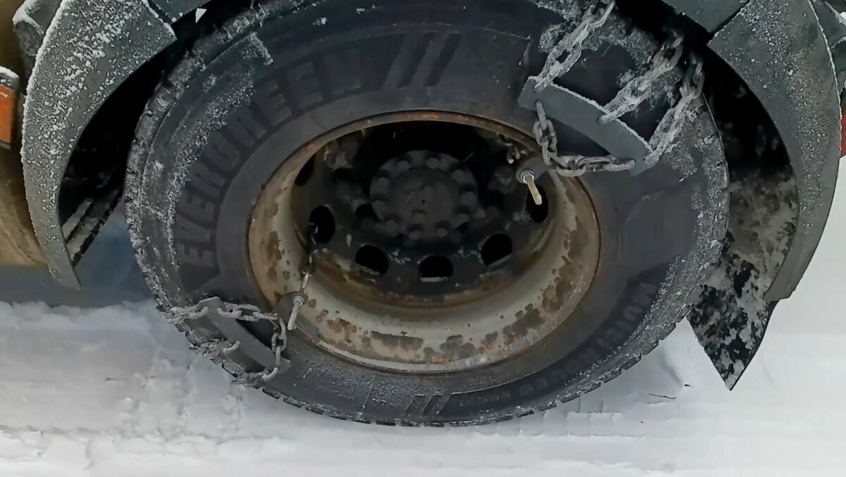     скриншот из видео Dalnoboi.pro / https://vk.com/video-90489512_456239616