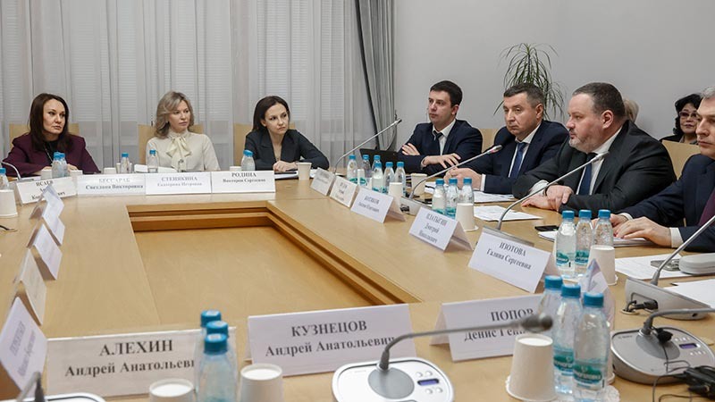    Размер пособий по уходу за ребенком для матерей-совместителей планируют пересмотреть