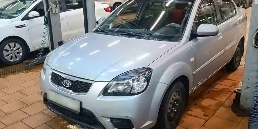 Горит Check Engine на Kia Rio, двигатель троит, плавают обороты — ищем причину