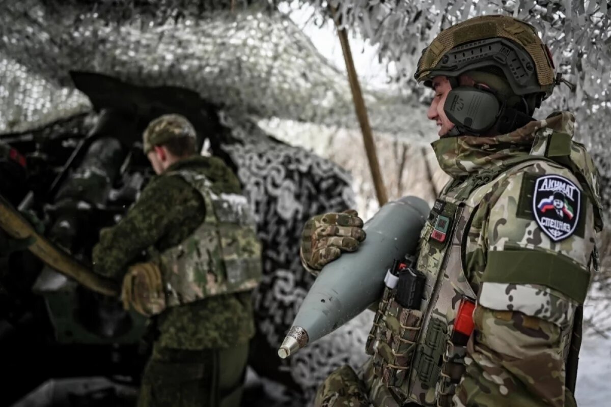    Боевая работа расчета пушки-гаубицы Д-20 батальона тактической группы «Каштана» спецназа «Ахмат» МО РФ группировки войск «Север» ВС РФ.