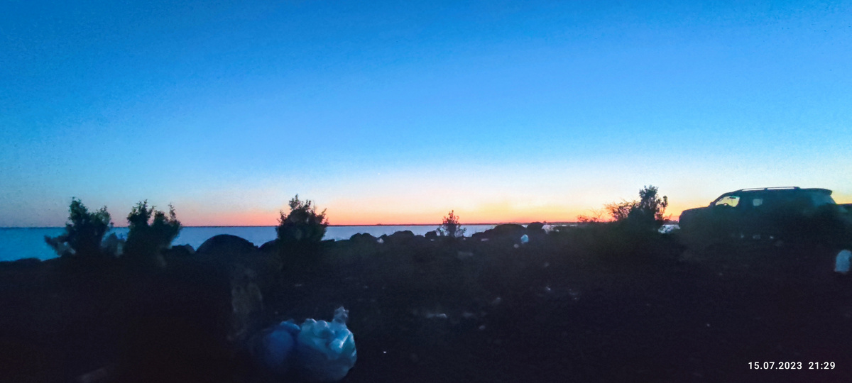 Закат на Балхаше. Сколько можно канал засорять фотками статистики)). Надо разнообразить немного.