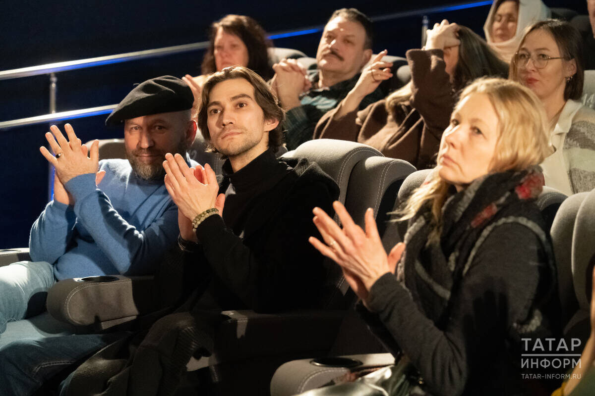 Фильм представили режиссер картины Радик Кудояров и исполнитель роли Мусы Джалиля Зульфат ЗакировФото: © Салават Камалетдинов / «Татар-информ»