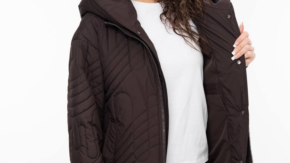 Стильные весенние куртки из новой коллекции ТМ “KARMELSTYLE”, как всегда безупречное качество, широкий размерный ряд, актуальные цвета и