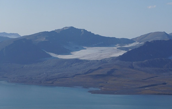    Ледник Альдегонда  Ульяна Прохорова/ААНИИ