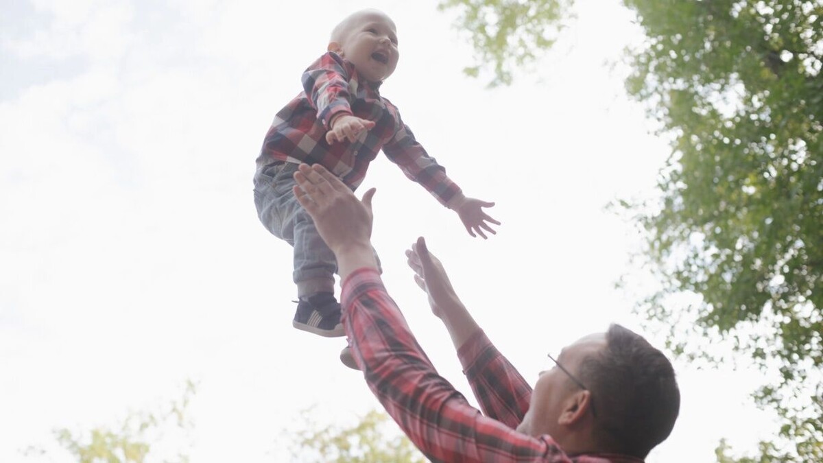    При рождении четвертого ребенка российским семьям хотят погашать ипотеку на сумму до 450 000 рублей   1MI