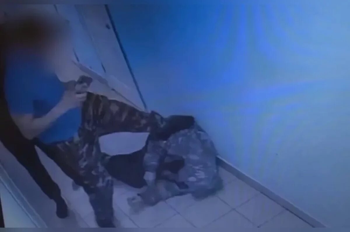    Двое мужчин арестованы за смертельную драку в хостеле