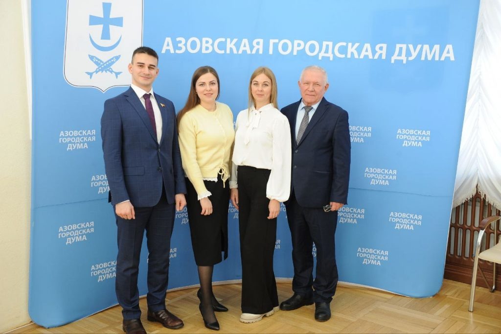    фото: Молодежный парламент Новошахтинска Редактор