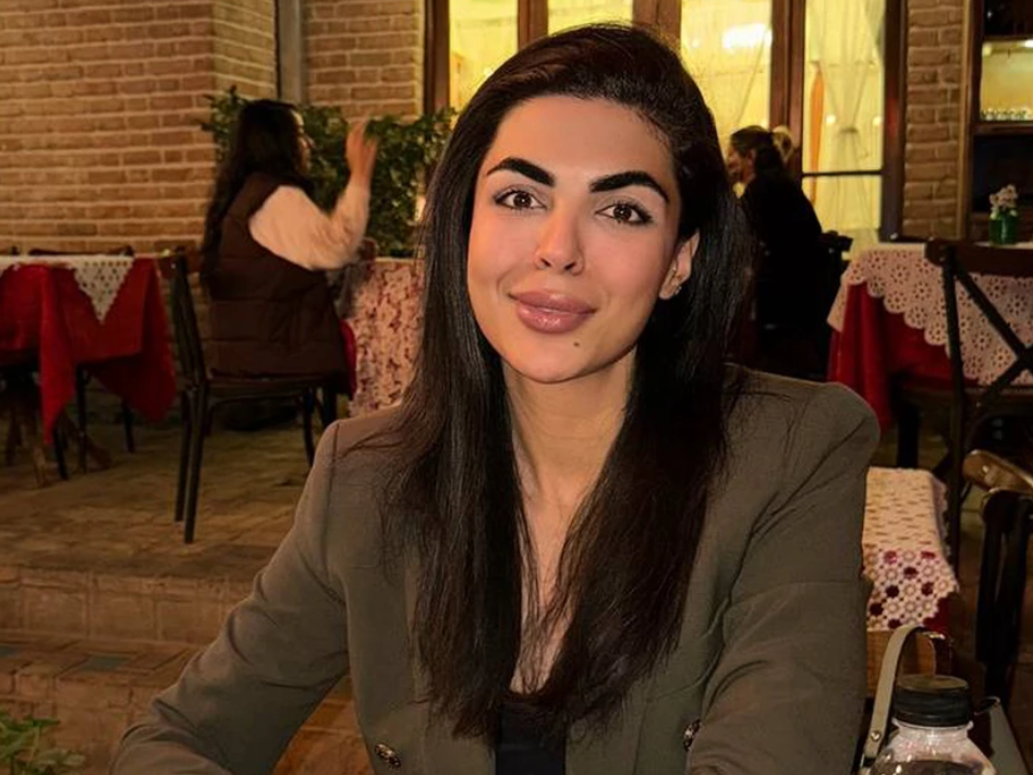    Ромина БагериСоцсети