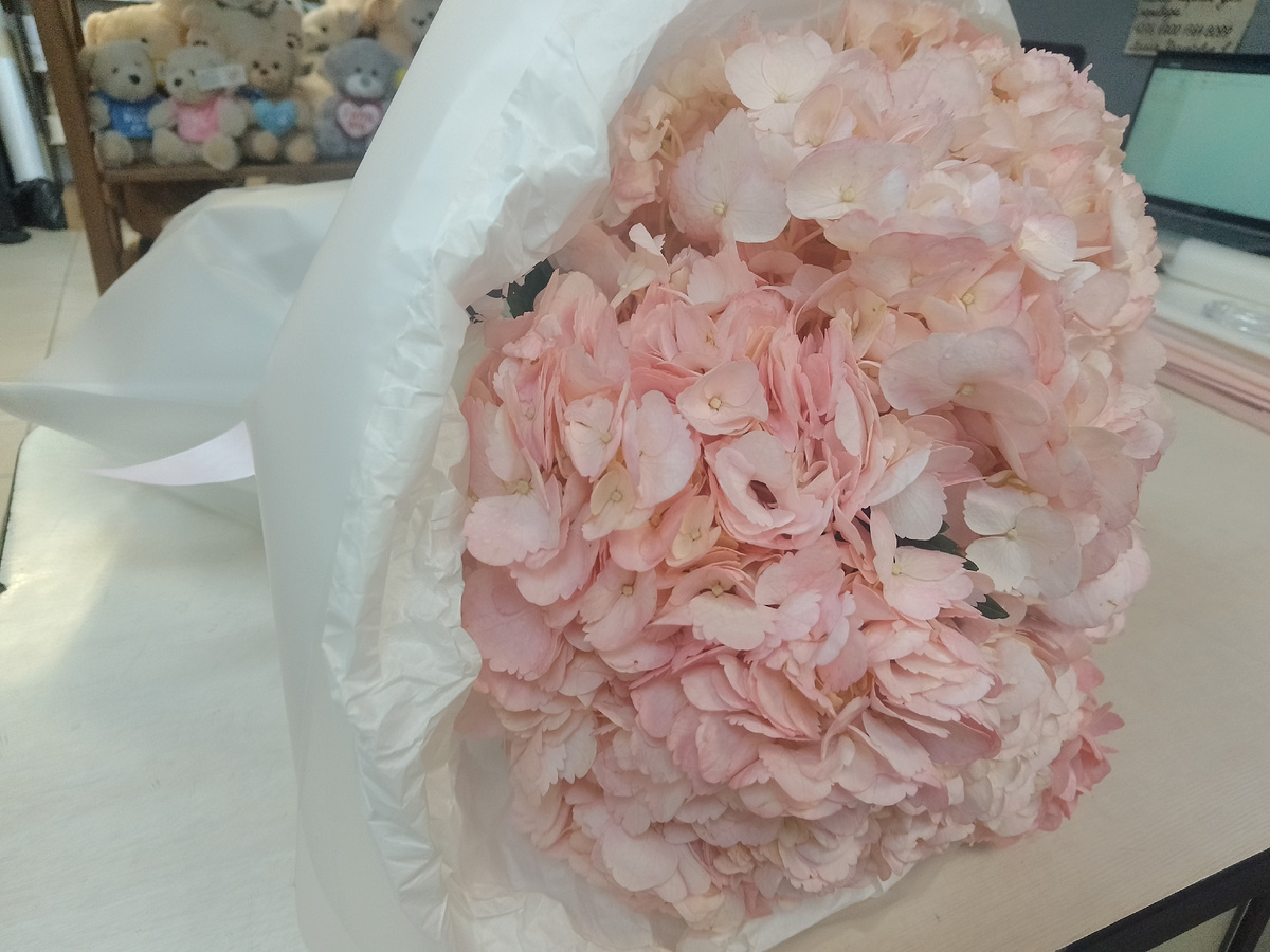 Фото автора, дорогой букет от мужа