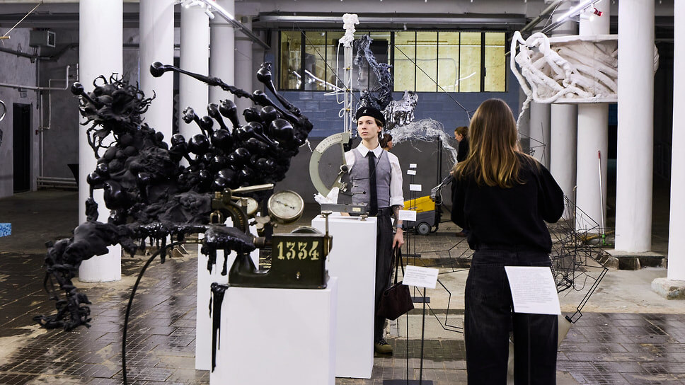 Гости на праздновании в честь 21-летия ЦСИ «Фабрика».📷Фото: Александр Недорез