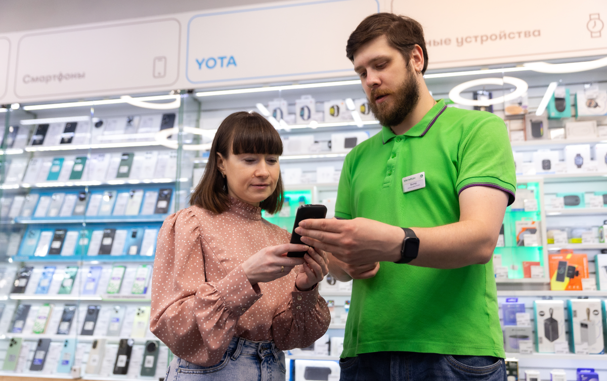 В салоне связи. Фото пресс-службы Мегафон