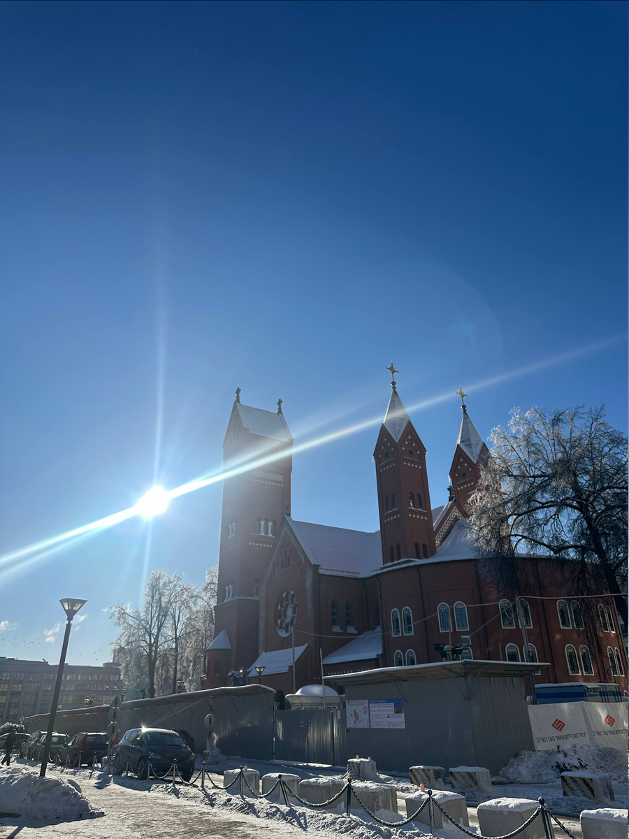 Костёл Святых Симеона и Елены. Личное фото.