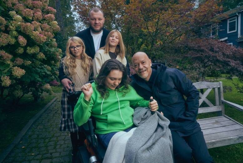    Варвара Бондарчук с роднымиБлаготворительный фонд семьи Бондарчук