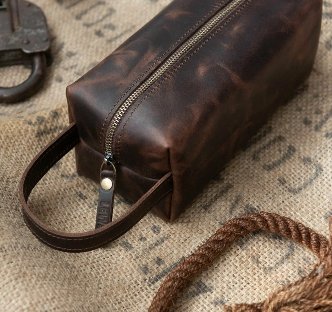 Вот такой красавец-несессер нашёлся 