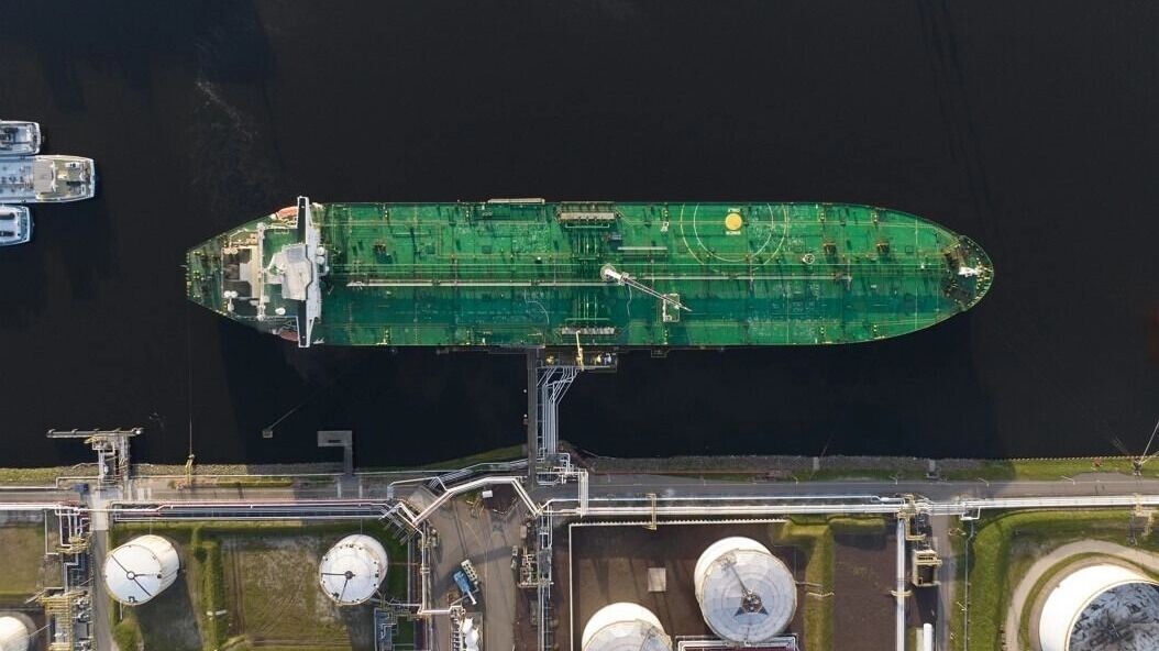    поставки нефти