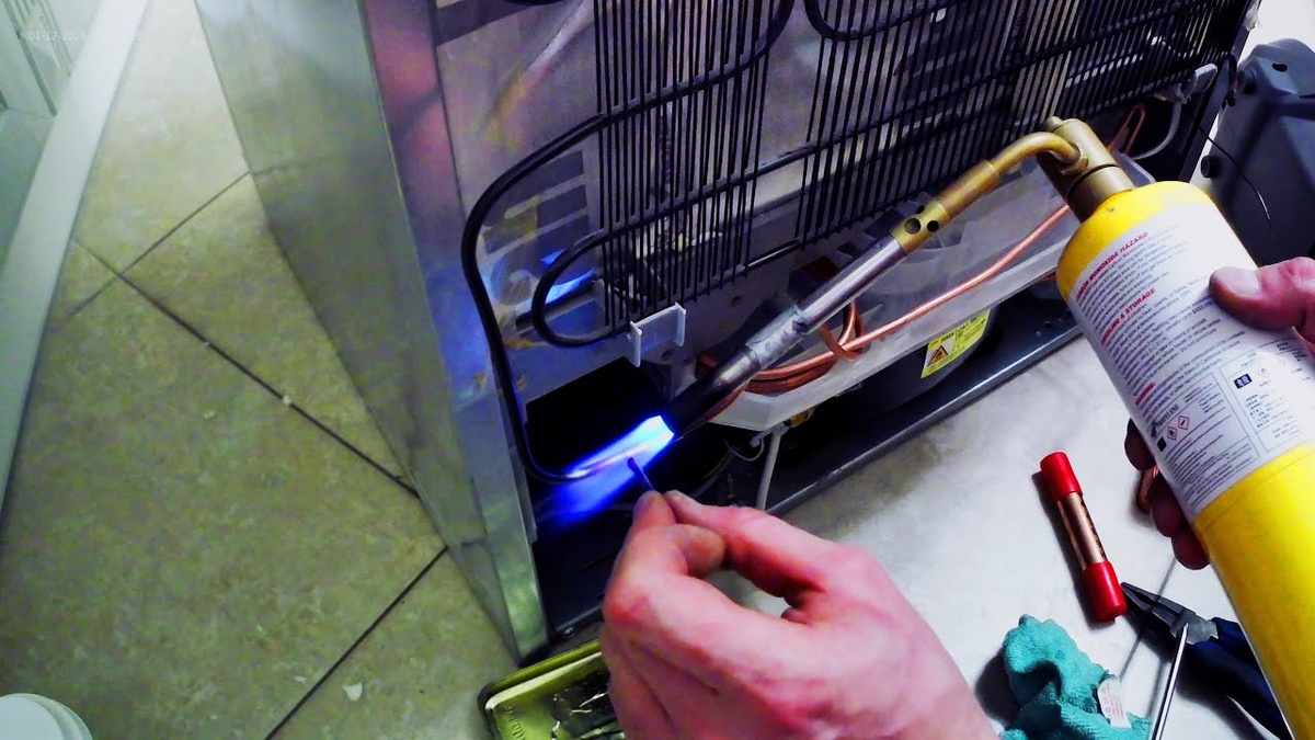 Ремонт бытового холодильника марки Bosch