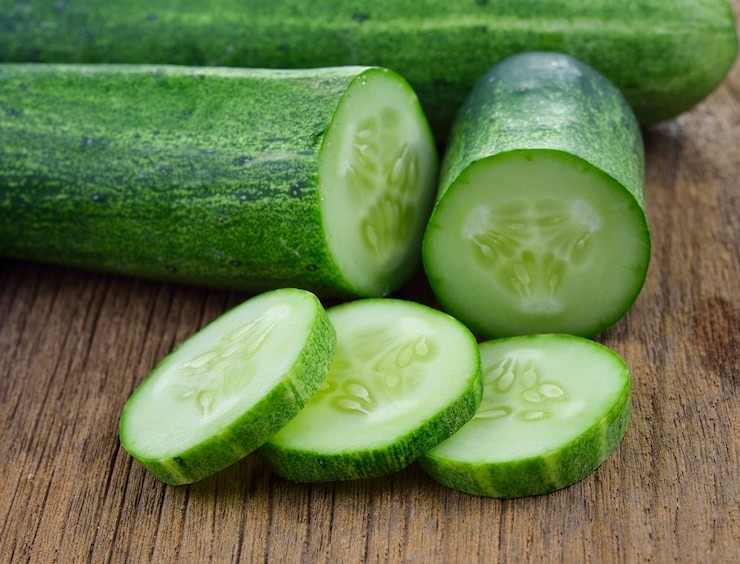 свежие огурцы