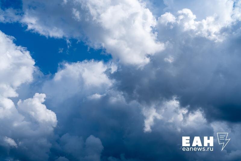    ЕАН. Облачное небо