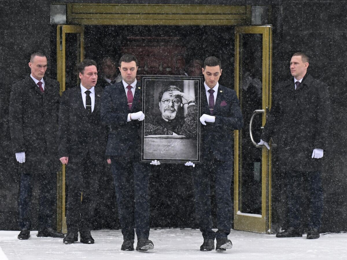    Прощание с заслуженным юристом России Генрихом Падвой | © РИА Новости / Алексей Майшев