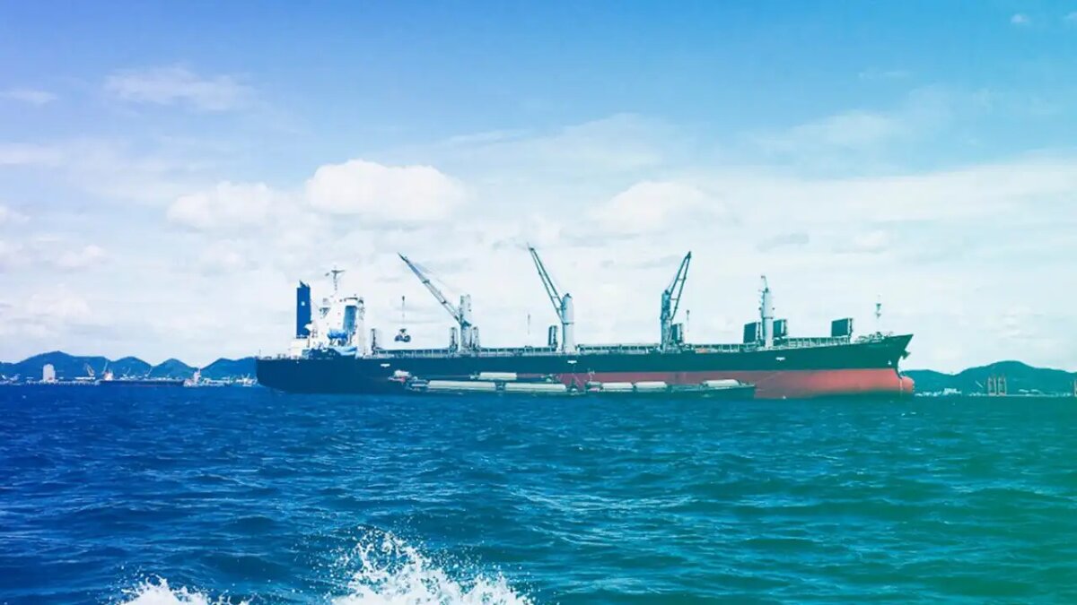    Танкер. © freepik.com/rawpixel.com