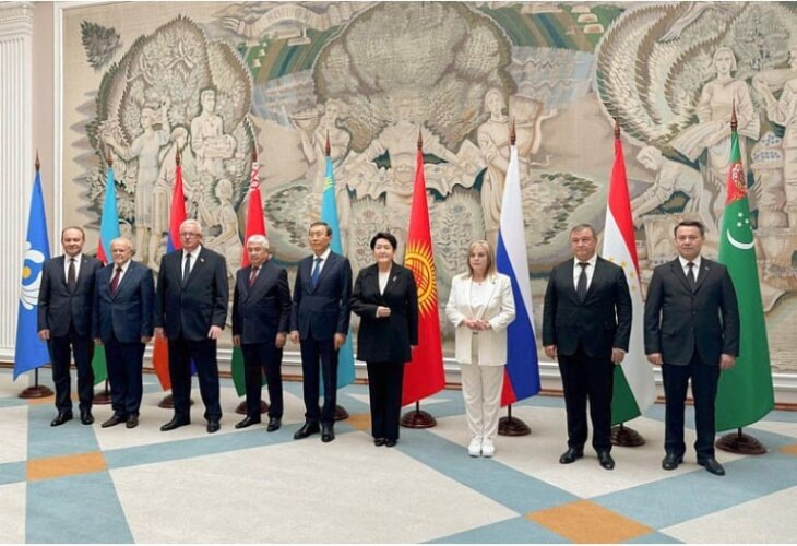    Главы ЦИК стран СНГ. Источник фото: Союз журналистов СНГ.