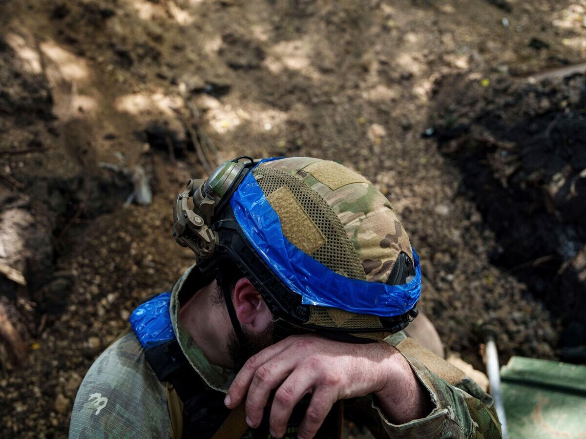    Украинский военнослужащий | © AP Photo / Evgeniy Maloletka