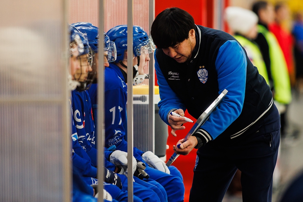 Фото: «Динамо» Москва хоккей с мячом.
