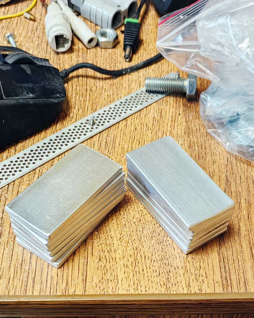 Начало было с перемычек, без них ни куда, полоса 30x3