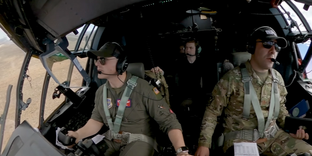 Залп из всех орудий. C-130 Hercules. Американцы его обожают.