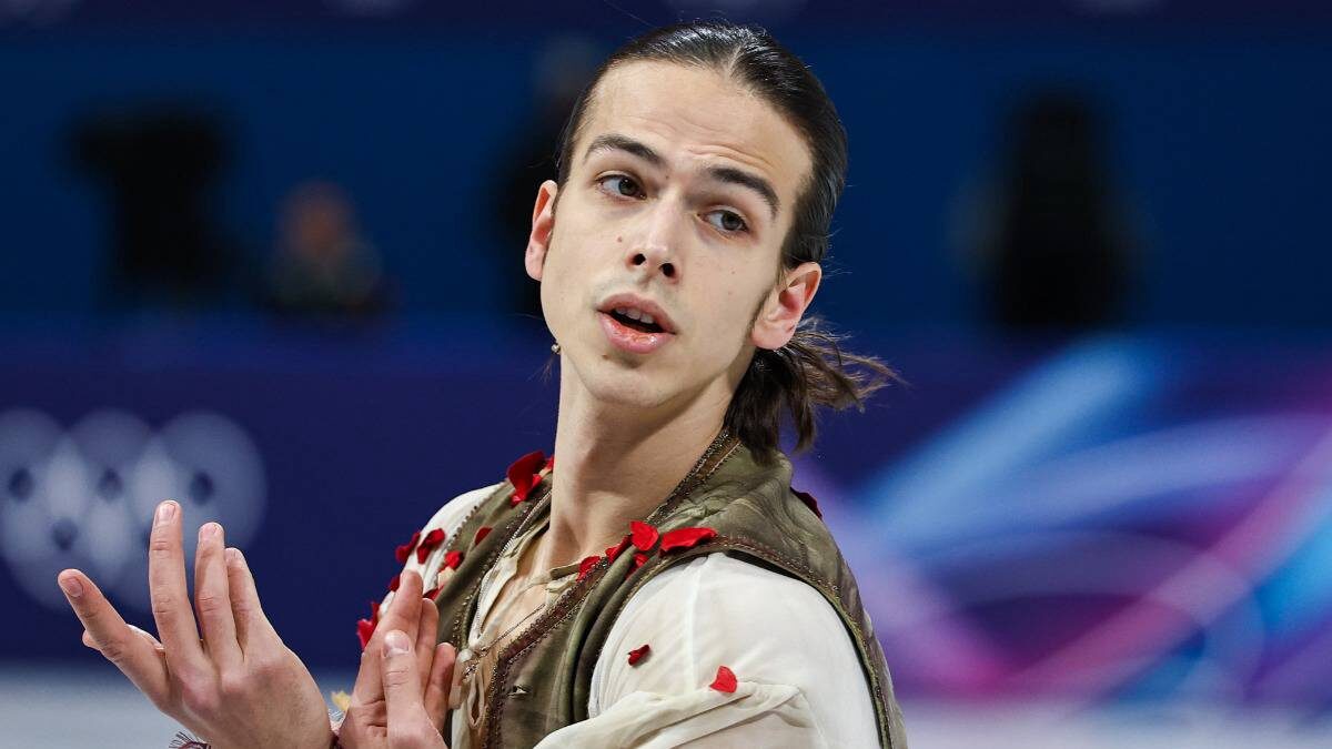    Чемпион России Петр Гуменник исполняет короткую программу на Олимпиаде в Милане / Фото: Михаил Терещенко / ТАСС