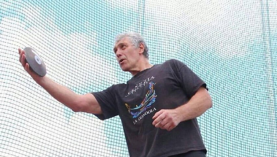    Легкоатлет из Димитровграда завоевал две золотые награды на турнире в Абу‑Даби. ФОТО: тг-канал минспорта УО