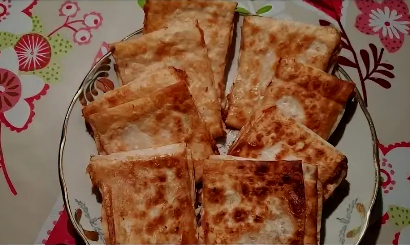 Быстрый завтрак из лаваша с начинкой