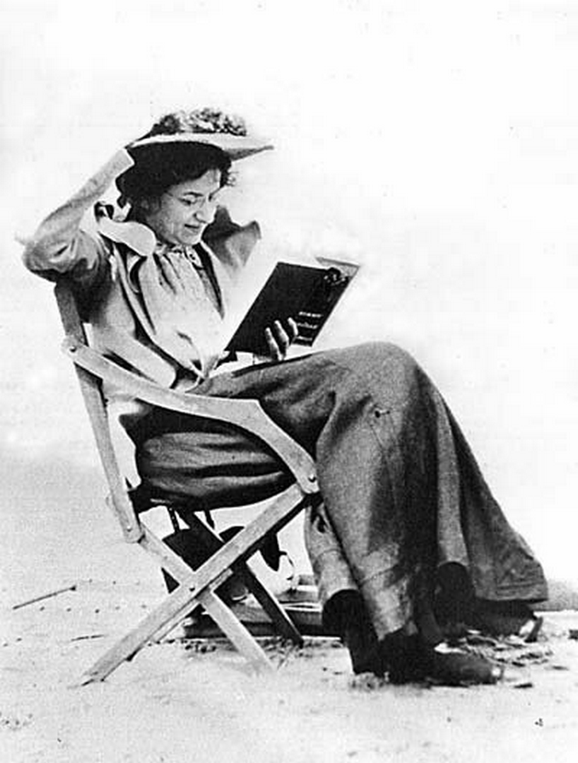 РГДБ https://rgdb.ru/home/news/12108-literaturnoe-puteshestvie-khochu-lunu