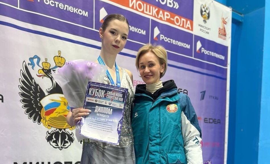  Виктория Сафонова и Оксана Матвеева. © Белорусский союз конькобежцев