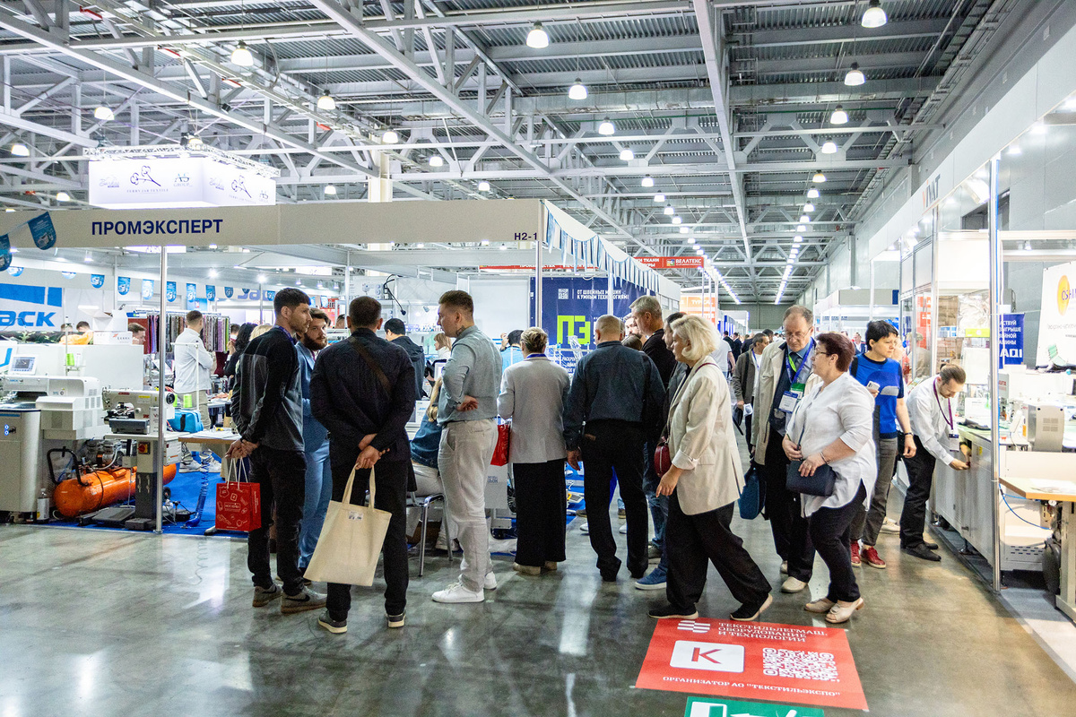 Выставка ТЕКСТИЛЬЛЕГПРОМ - это сосредоточие отраслевых экспертов по всей цепочке производства и дистрибуции модных брендов. Лучшие из лучших консультируют на стендах и обучают в Деловой программе - 3 дня подряд