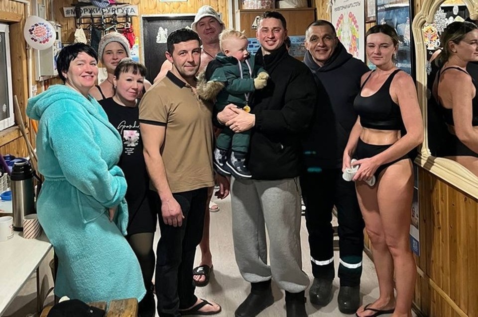    Фото: Моржи Сургута ЦЗ Айсберг