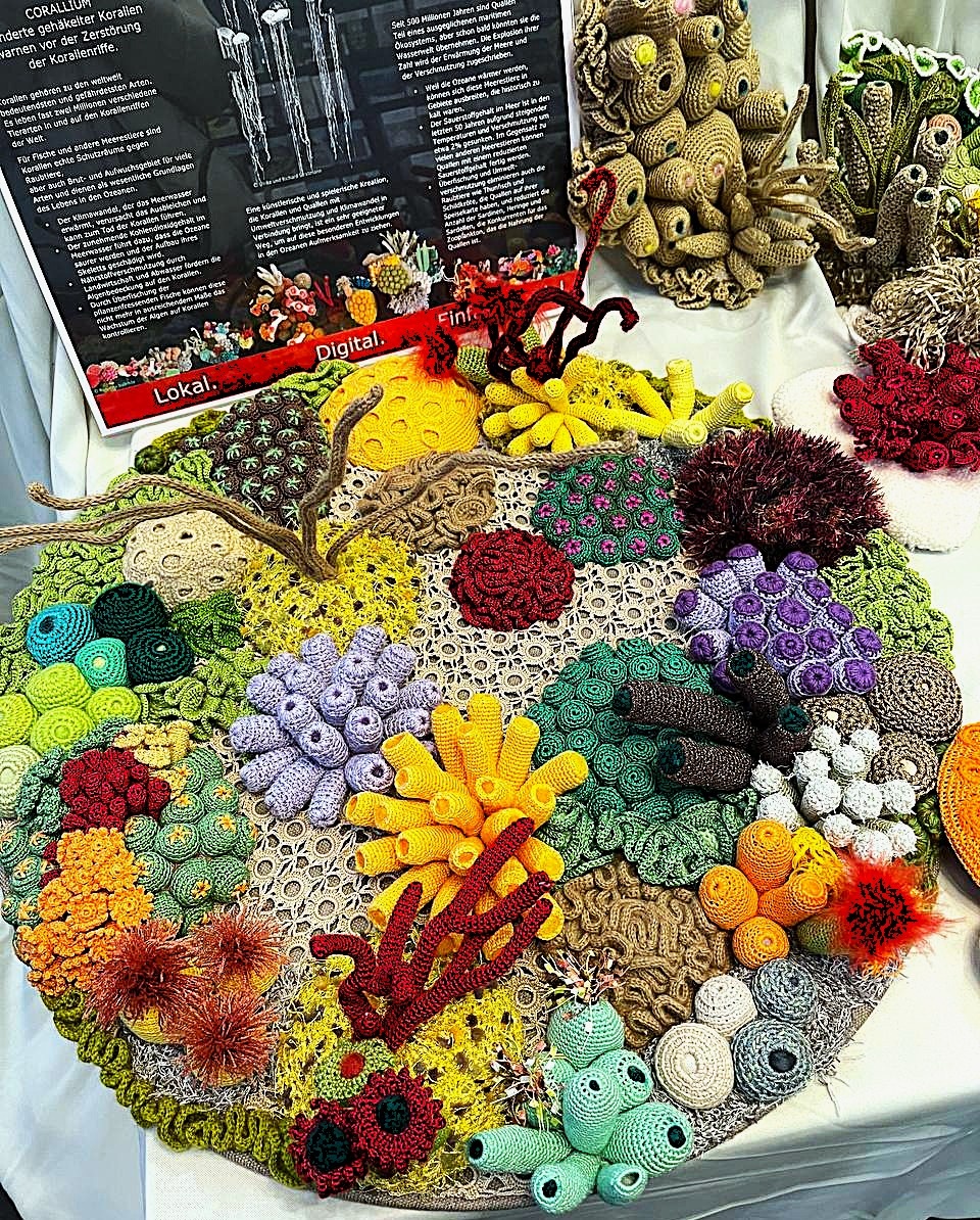 Вязанные кораллы. Фото моё.