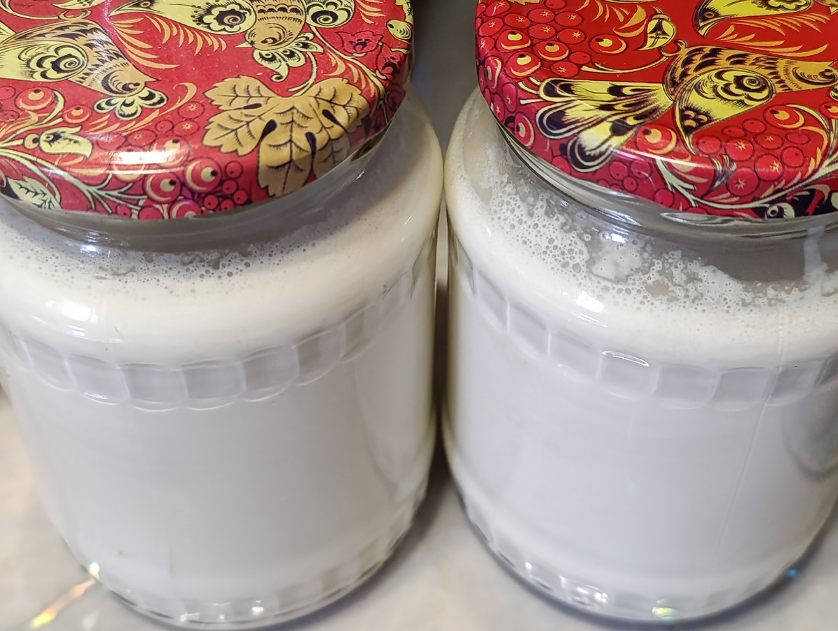 Сметана 2 банки по 750 мл