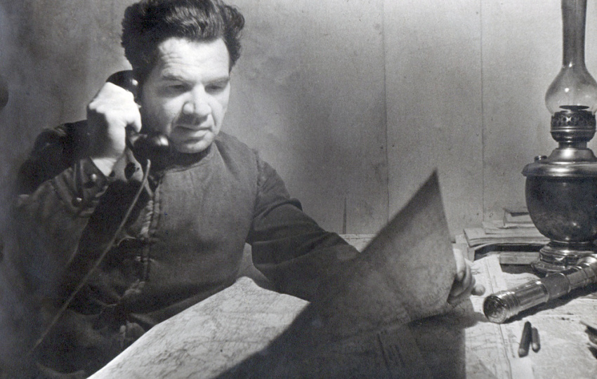 Обладатель золотого оружия маршал Чуйков родился 126 лет назад