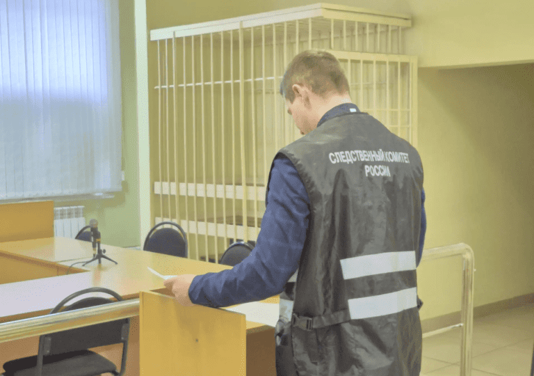 Бросили за решётку мамашу из Новозыбкова, неделю избивавшую 6-летнего сына