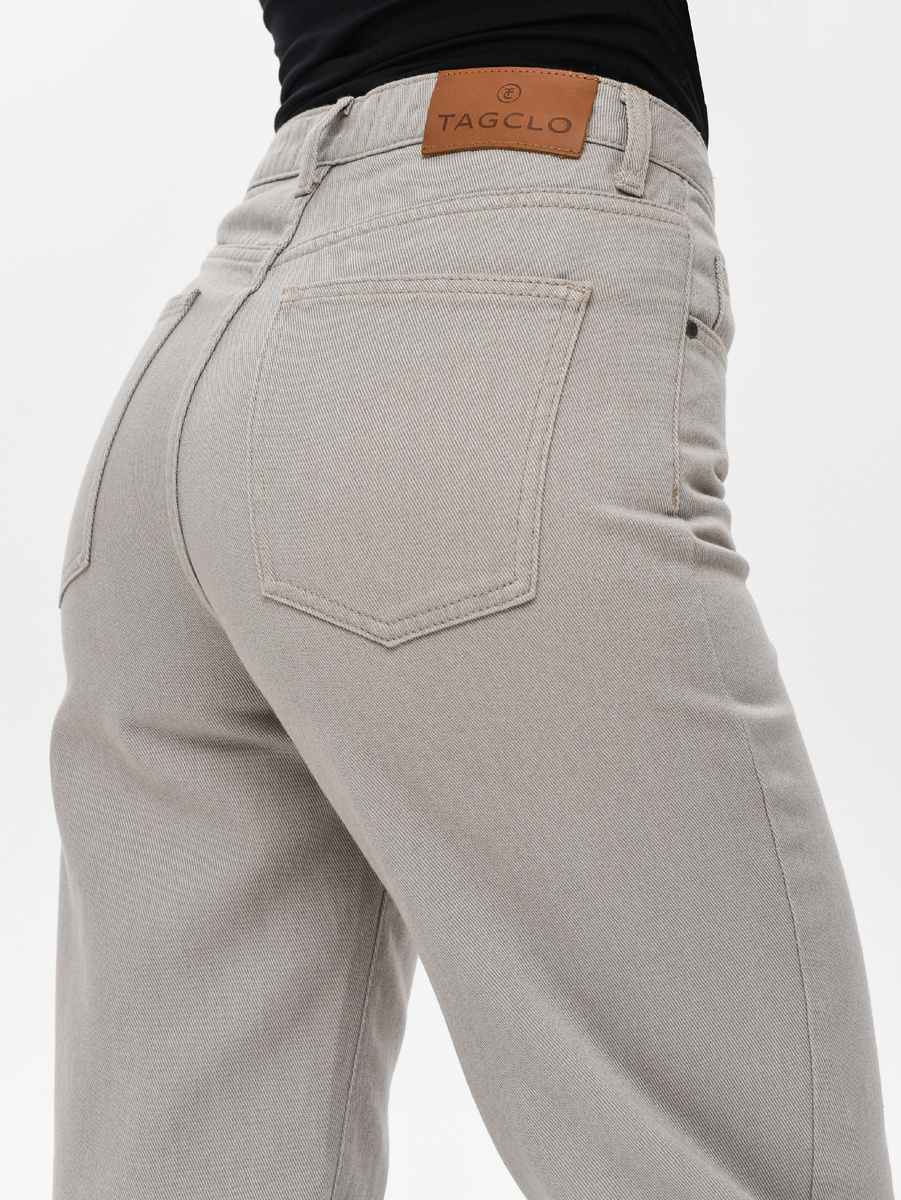 Светло - серый деним TAGCLO - новая база джинсов: универсальны, практичны, лаконичны и создают эффект дороговизны на счет специального окрашивания волокон хлопка